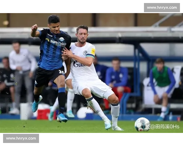 沙尔克04迎战拜仁慕尼黑德甲焦点之战引爆全场球迷热血沸腾